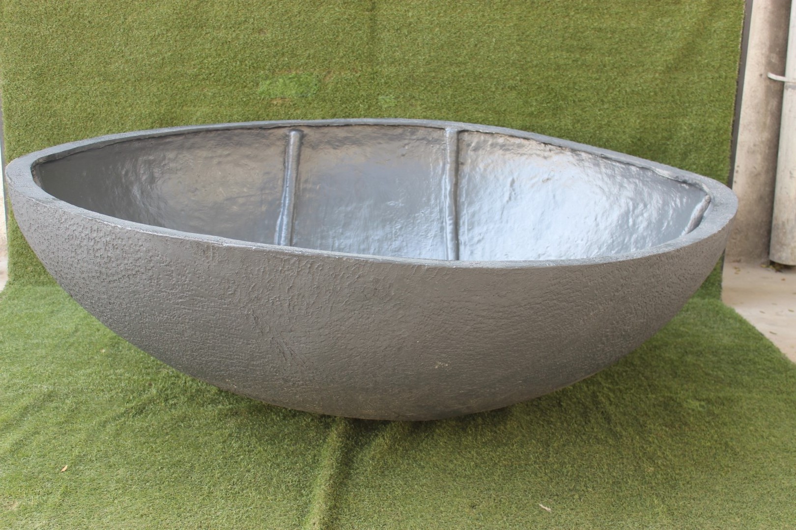 100% Export Quality Oval Shape Stone Finished Pond with Fiber Glass Made Oval Shape Stone For Sale By Indian Exporters