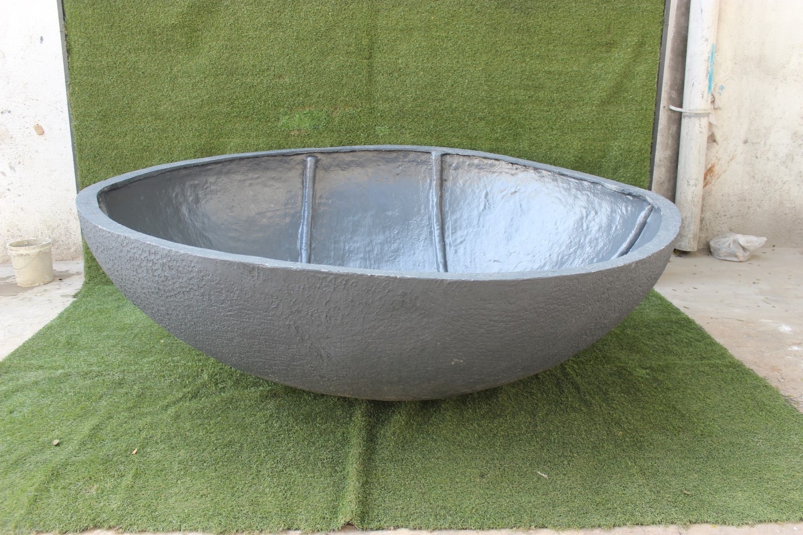 100% Export Quality Oval Shape Stone Finished Pond with Fiber Glass Made Oval Shape Stone For Sale By Indian Exporters