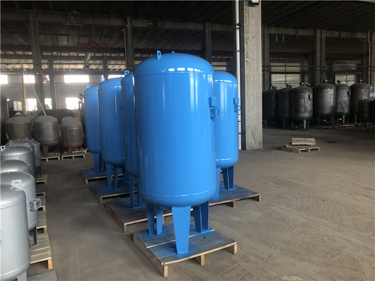 New and Used Industrial Carbon Steel Expansion Tank for Farms Hotels Buffer Pressure Changes for Home Use