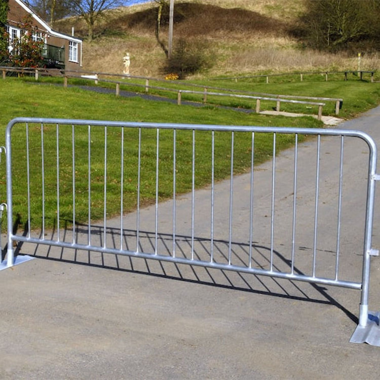 Galvanized steel portable traffic road safety fence crowd control pedestrian barricades crash barrier