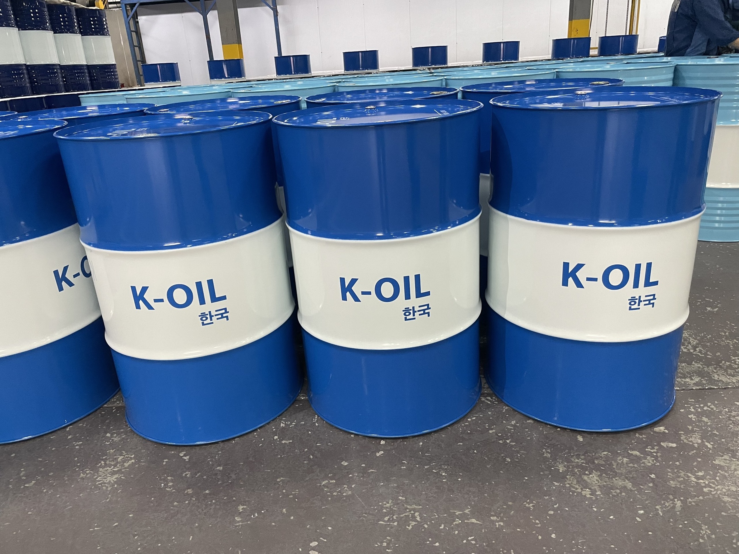 From Vietnam K-Oil Hydraulic Series industrial lubricant AW 46   excellent performance   oil best deal for factory equipment