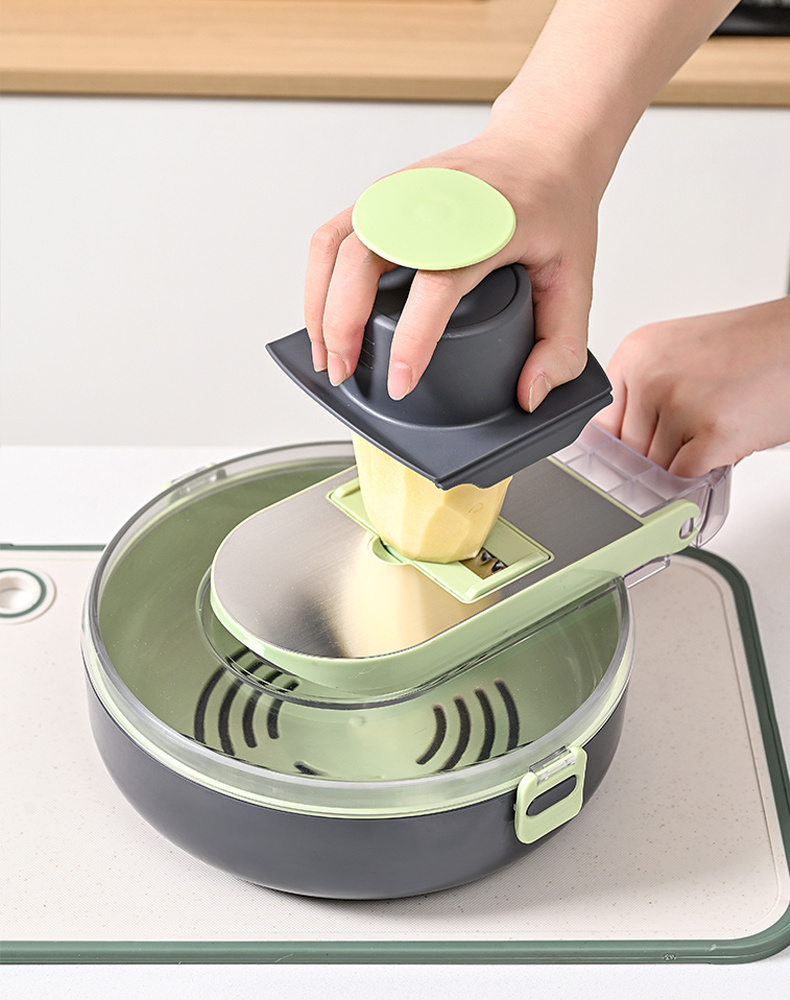 Kitchen multifunctional hand manual safe food salad maker