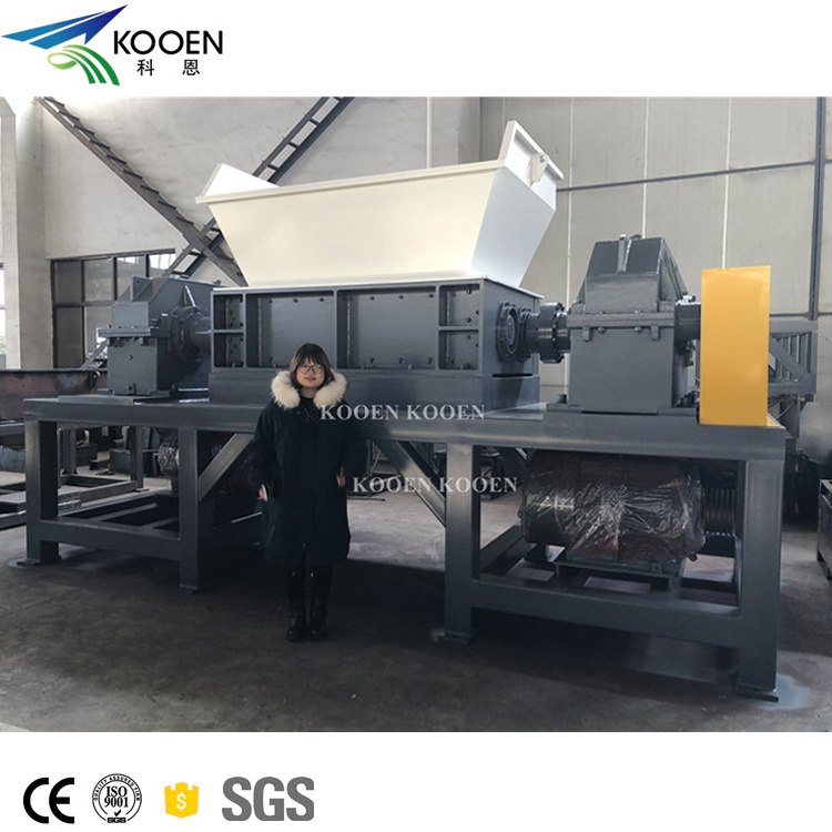 High quality and favorable price  wood crushing crusher auto feed paper shredding cardboard shredder machine for sale for sale