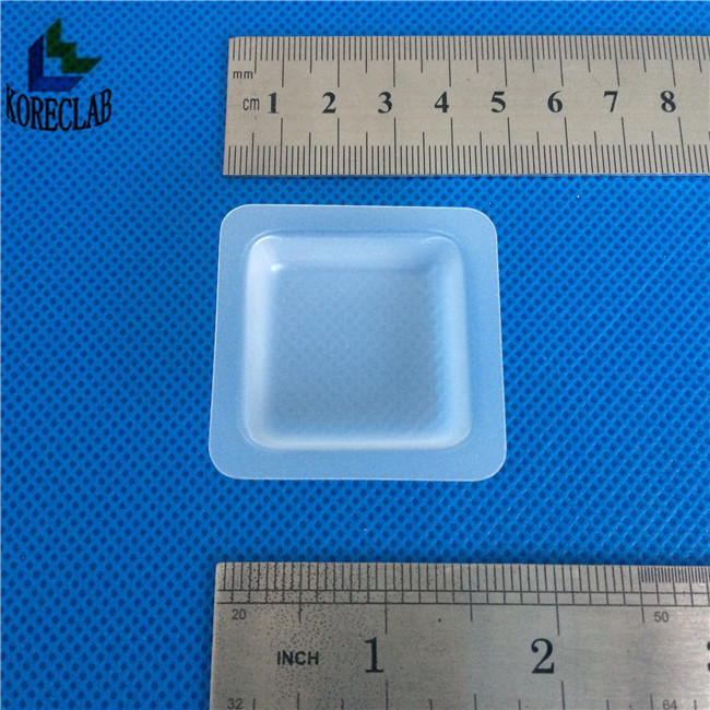 lab ware disposable flat bottom square shape  plastic medical trays