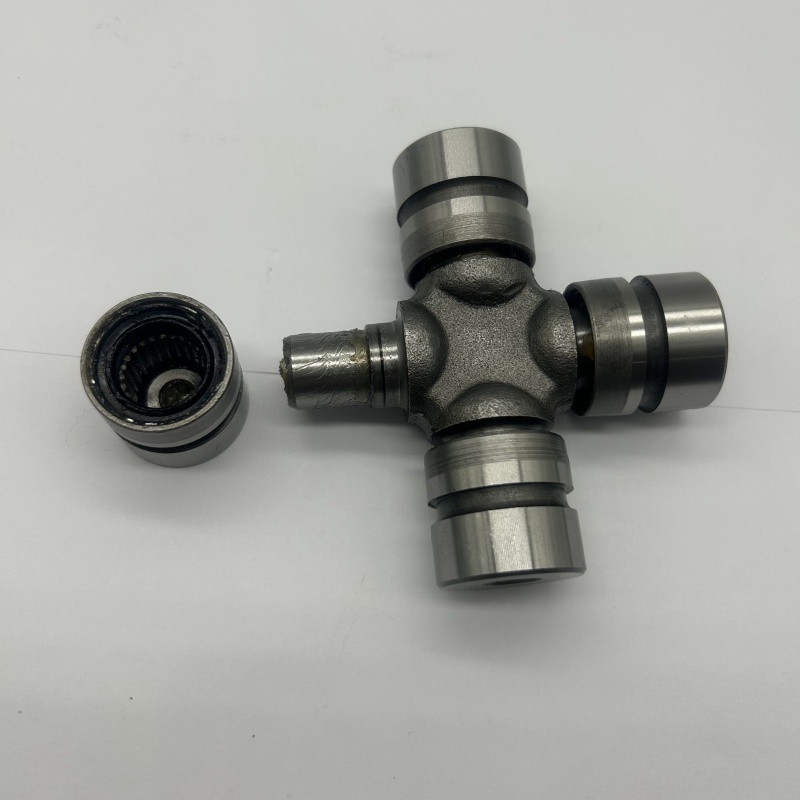 Environmentally Friendly Durable Pto Shaft Cross Universal Joint with Accessories Cross Bearing