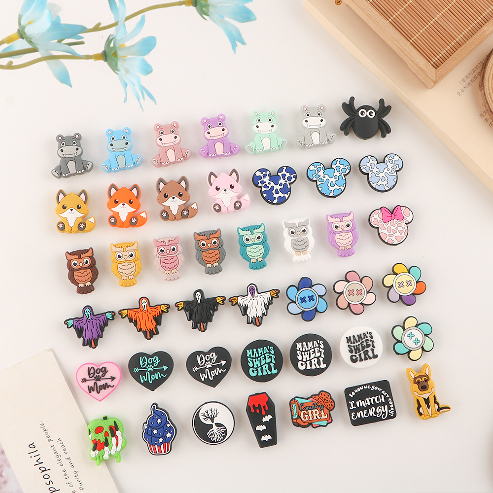 Custom BPA Free Cartoon Gifts Necklace Jewelry Bracelet Keychain Accessories SIlicone Charms Pen Focal Beads Baby Teething Toys