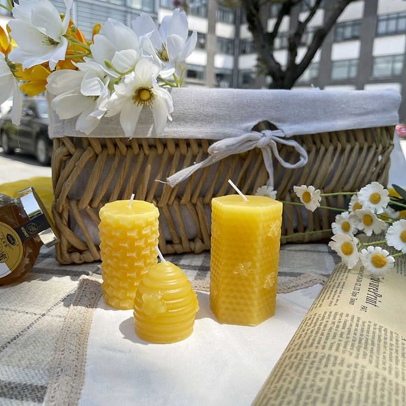 New Arrival Bee Happy Luxury Beeswax Scented Soy Candle