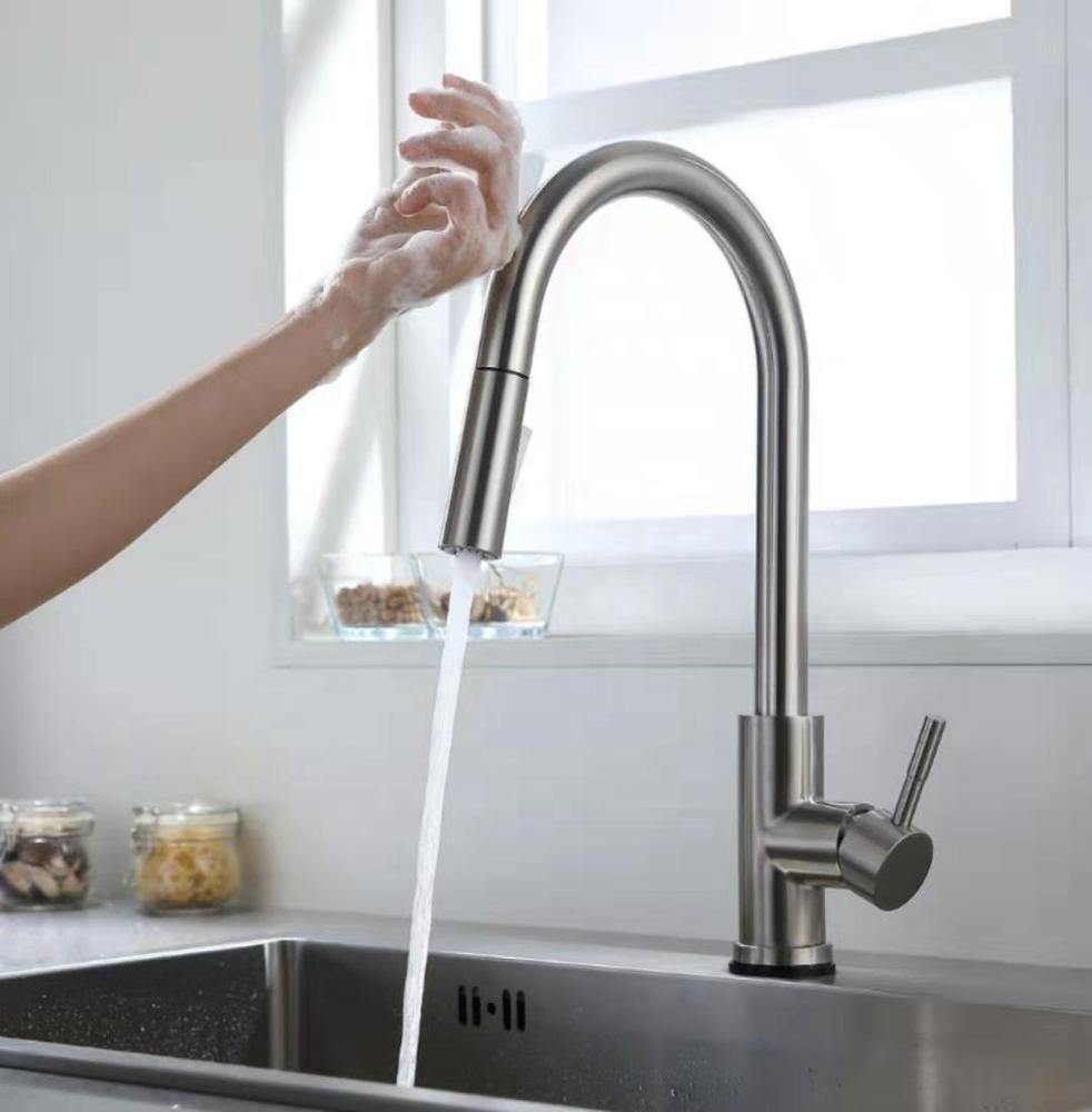 High Quality Smart Kitchen Tap 360 Degree Rotatable Pull Down Kitchen Faucet Sensor Touch Kitchen Faucet