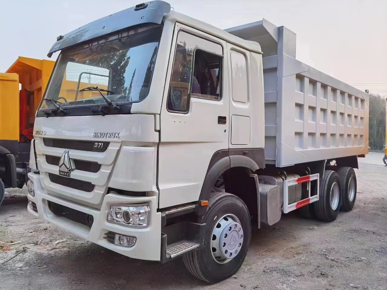 New Arrival Howo Dump Truck 6x4 10 Tires Used Sinotruk For Sale 2023YEAR