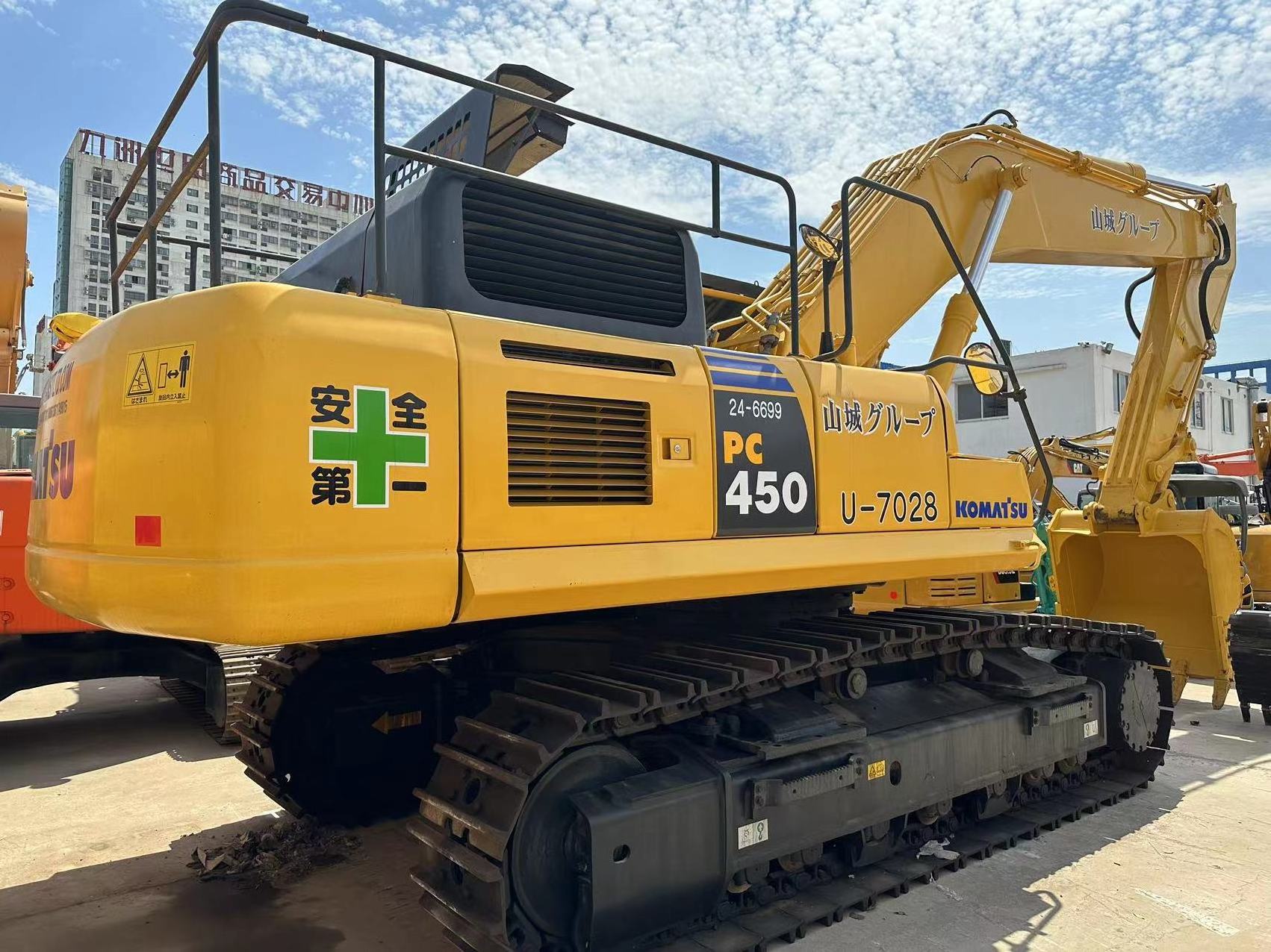 Japan's original used komatsu PC450-8 crawler excavator/ Komatsu model contains PC350-PC36-PC400-PC450-PC650