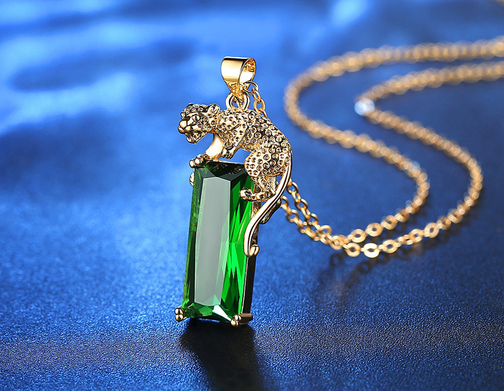 Little Bear Crown Blue Ocean Heart Leopard Animal Emerald Stone Pendant Gold Necklace For Men Women