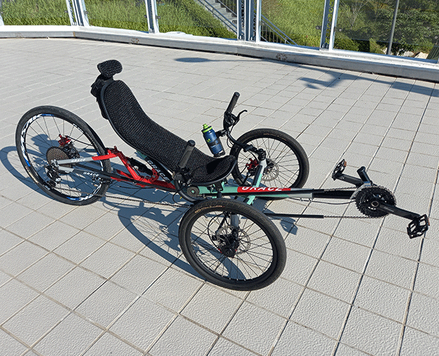 Recumbent a bicycle made in korea three-wheeled travel bicycle