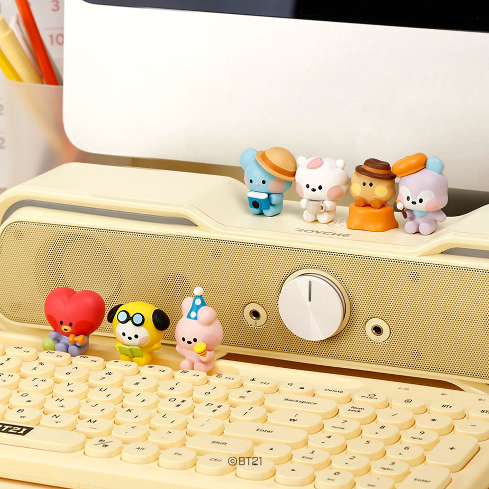 NEW BT21 UNIVERSTAR Monitor Figure Delivery from Korea on the fastest way Best Price and Good Product