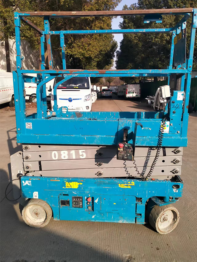 Cost-Effective Aerial Lift Work Platform 5.6m Used Genie Mobile Electric Scissor Lifts For Sale