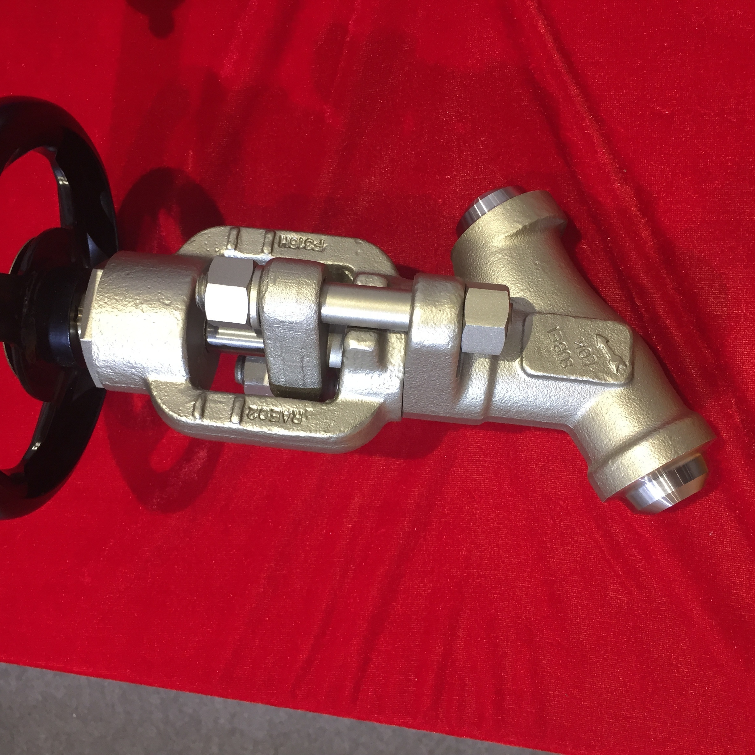 SW BW 1500lb-4500lb y forged steel globe valve