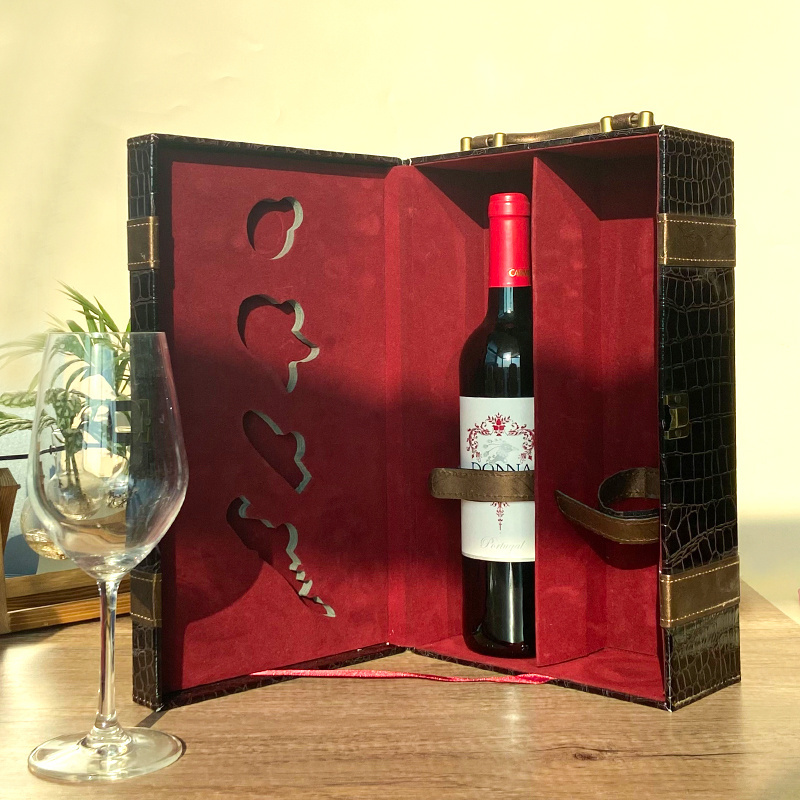 Newest Design Products 2 Bottle Leatherette Top Handle Included 4pcs Tools Pu Leather Double Bottle Wine Bottle Box