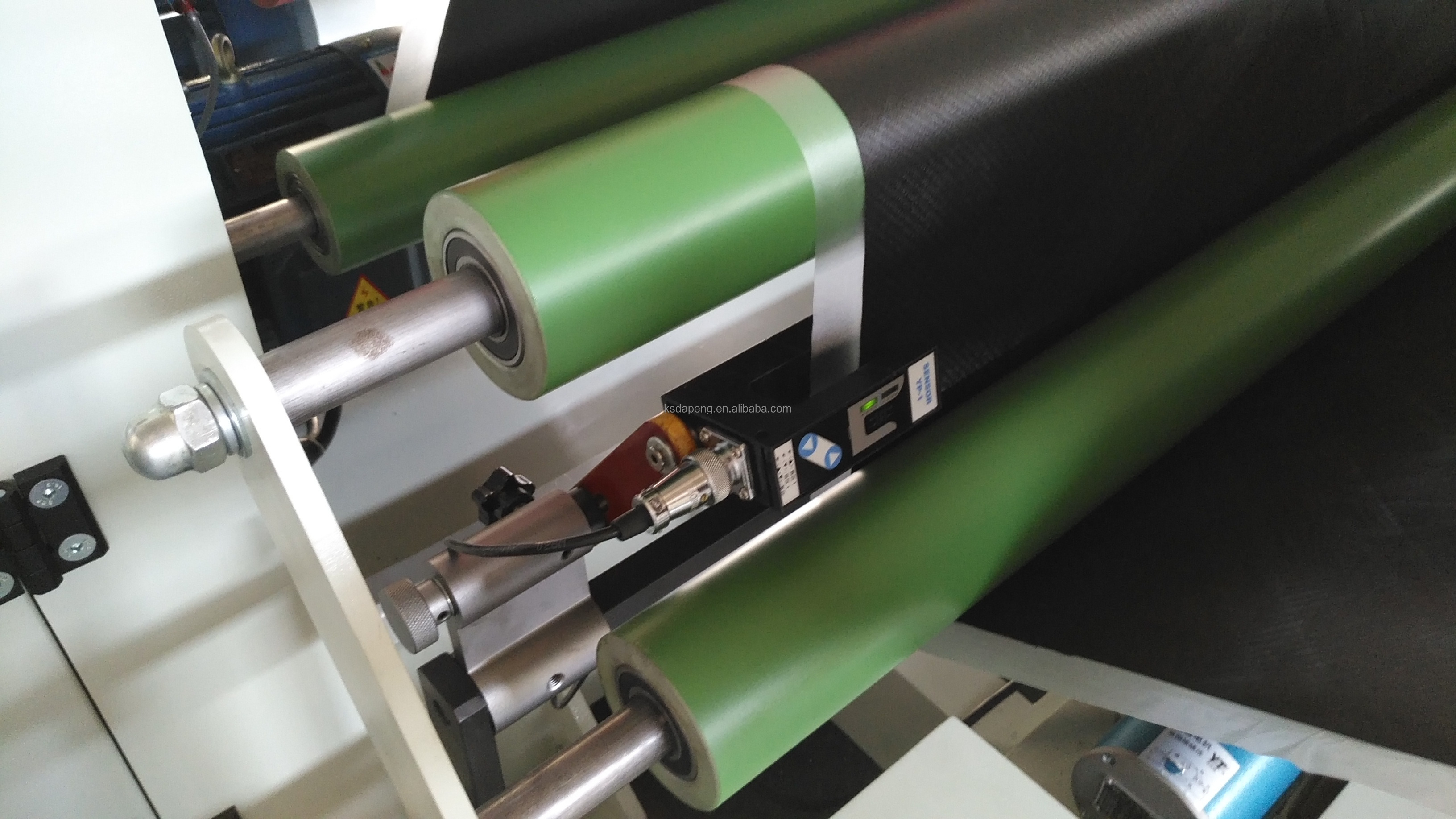 jumbo roll to small roll paper converting equipment slitting machine