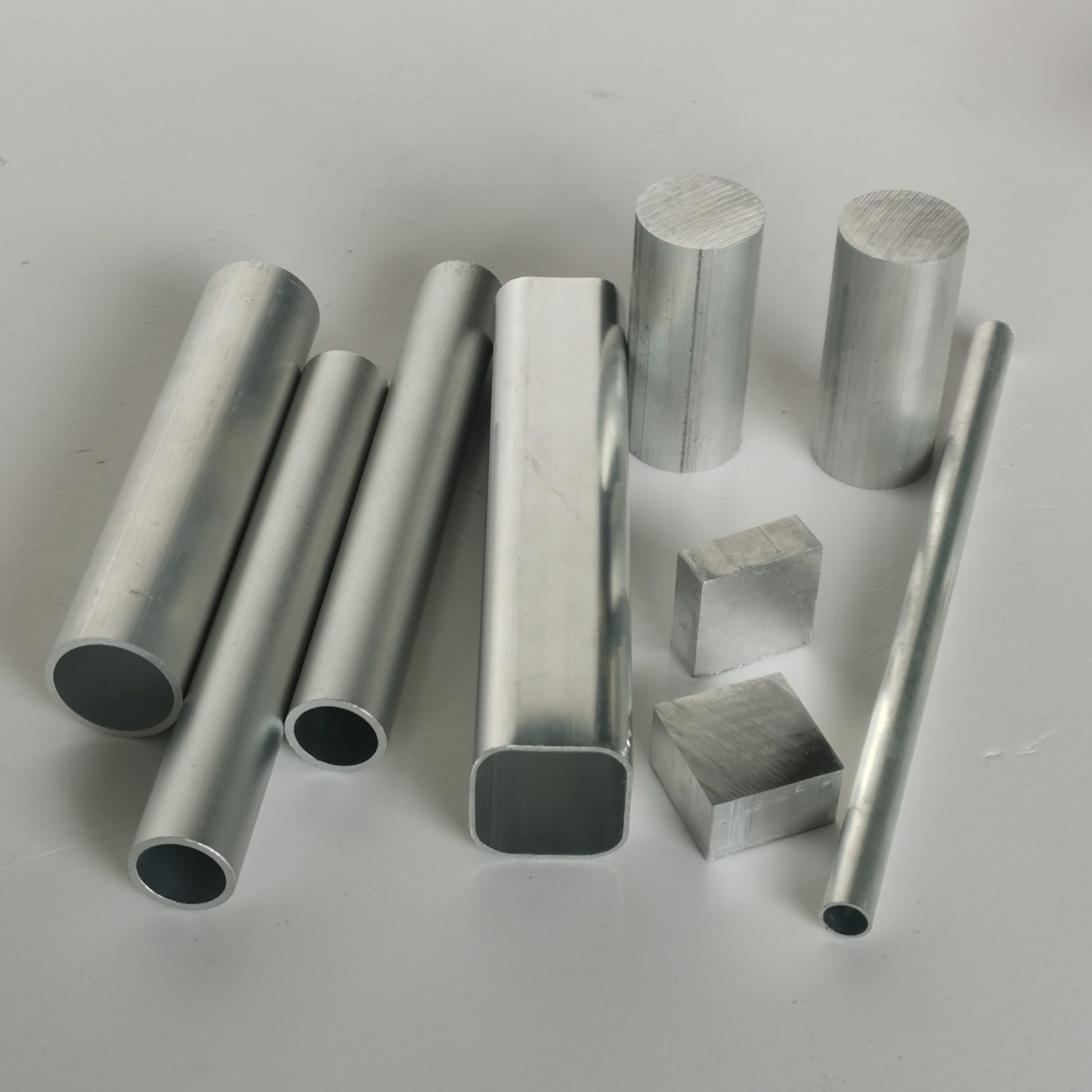 Extruded Aluminum alloy profile 6061 6063 6005 aluminum hollow profiles customized mould CNC aluminium profile