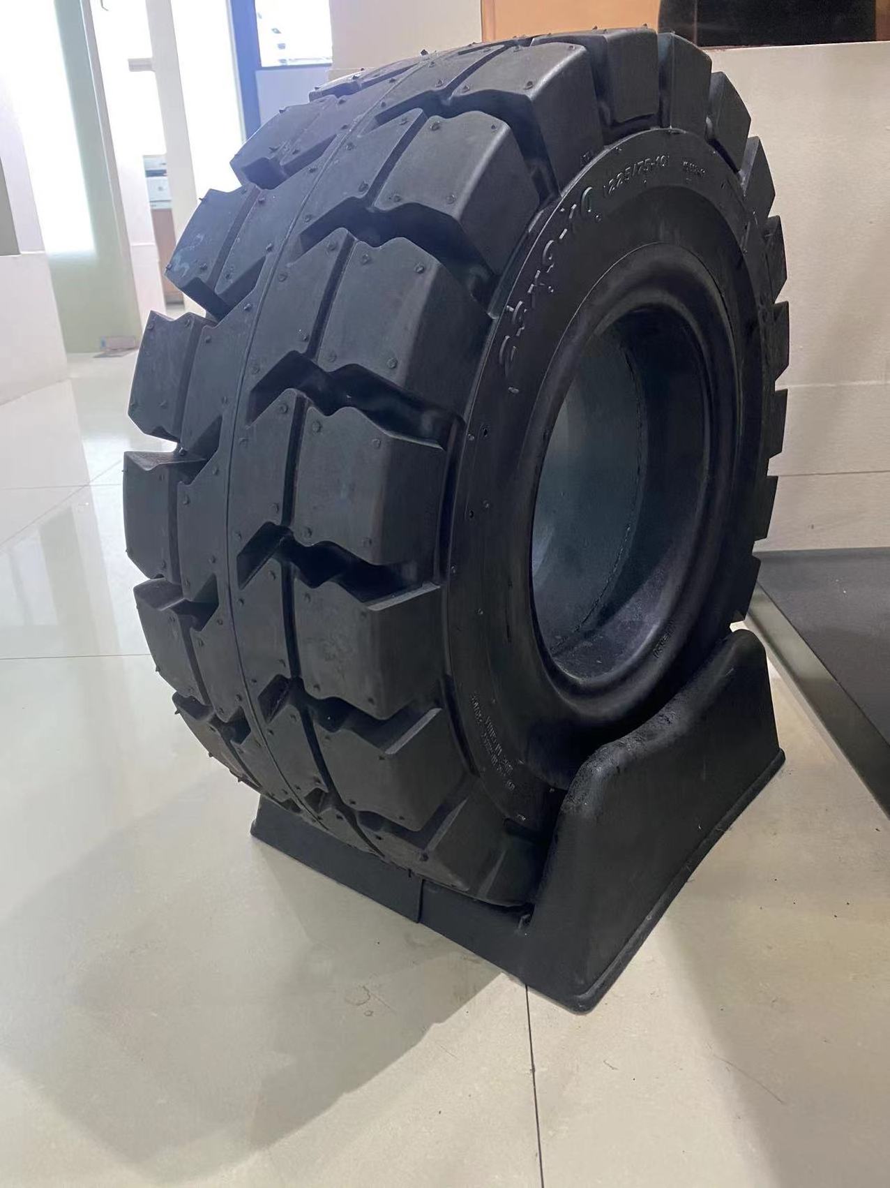 Solid tire  forklift parts 23x9-10 6.50-10  Solid Forklift Tyres 23x9-10 6.50-10