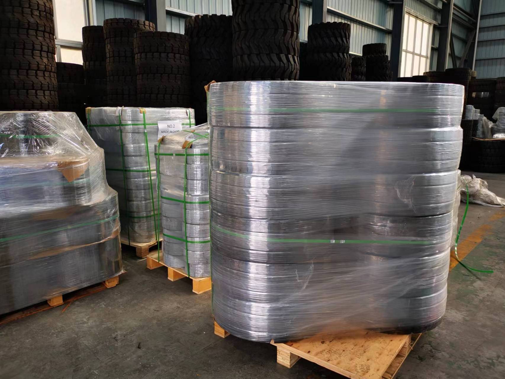 Foam Filled Tyre 445/65-22.5 18-625 355/55D625 445/50D710 10-16.5 12-16.5 26X12-16.5 14-17.5