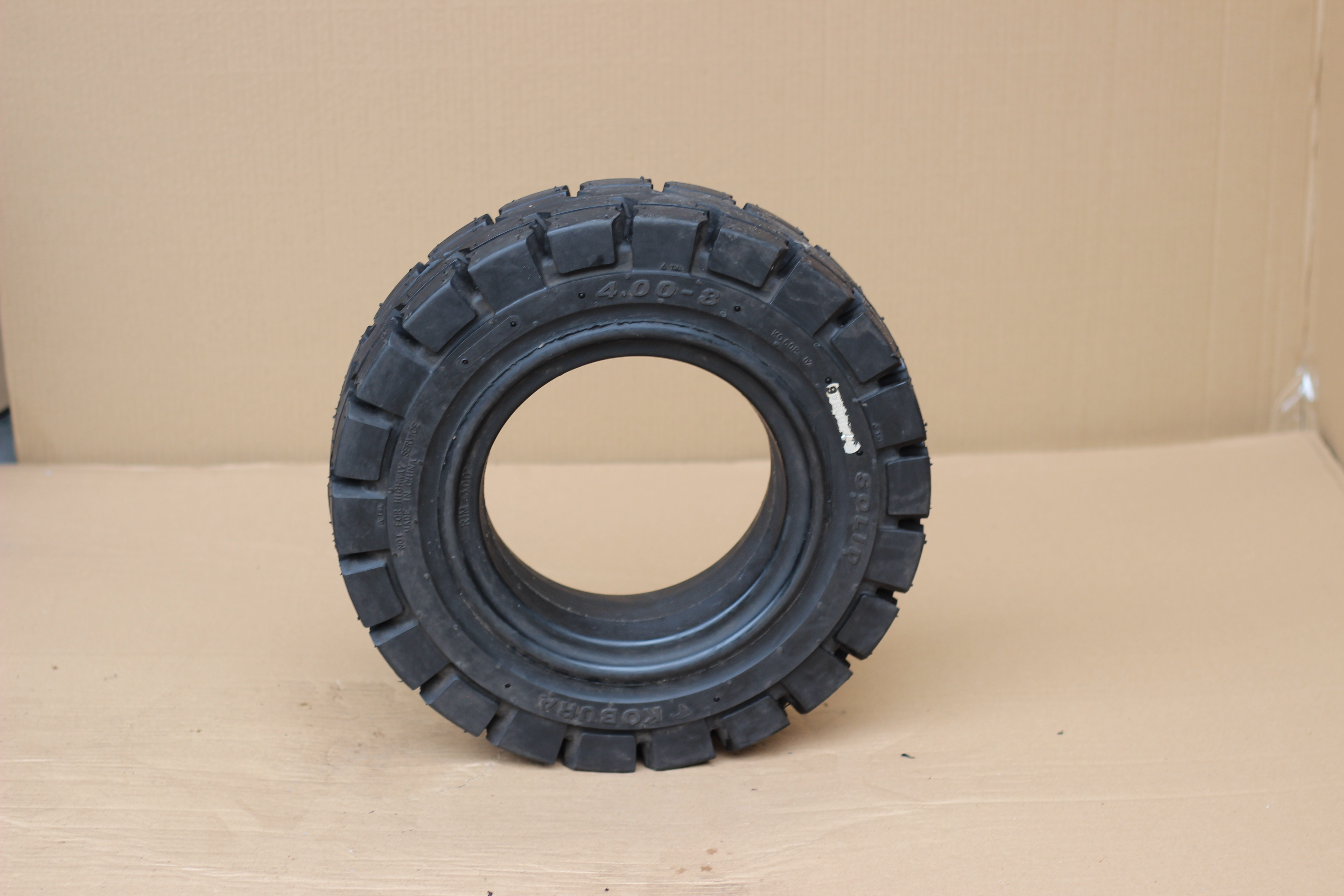 SOLID Tire For Forklift 4.00-8 Hight Tire For Sale High Specification Solid tires for electric forklifts Toyota Clark Heli