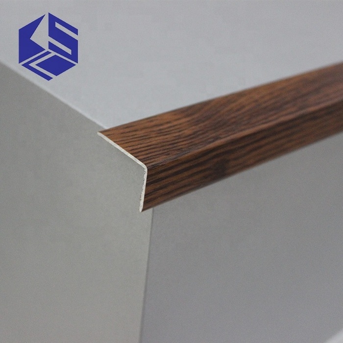 Wood grain aluminum stair nosing for laminate stair step profile