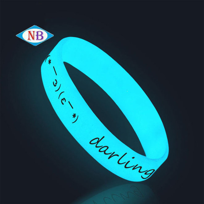 Newest High Quality Custom Rubber Glow In Dark Silicone Bracelet Wristband