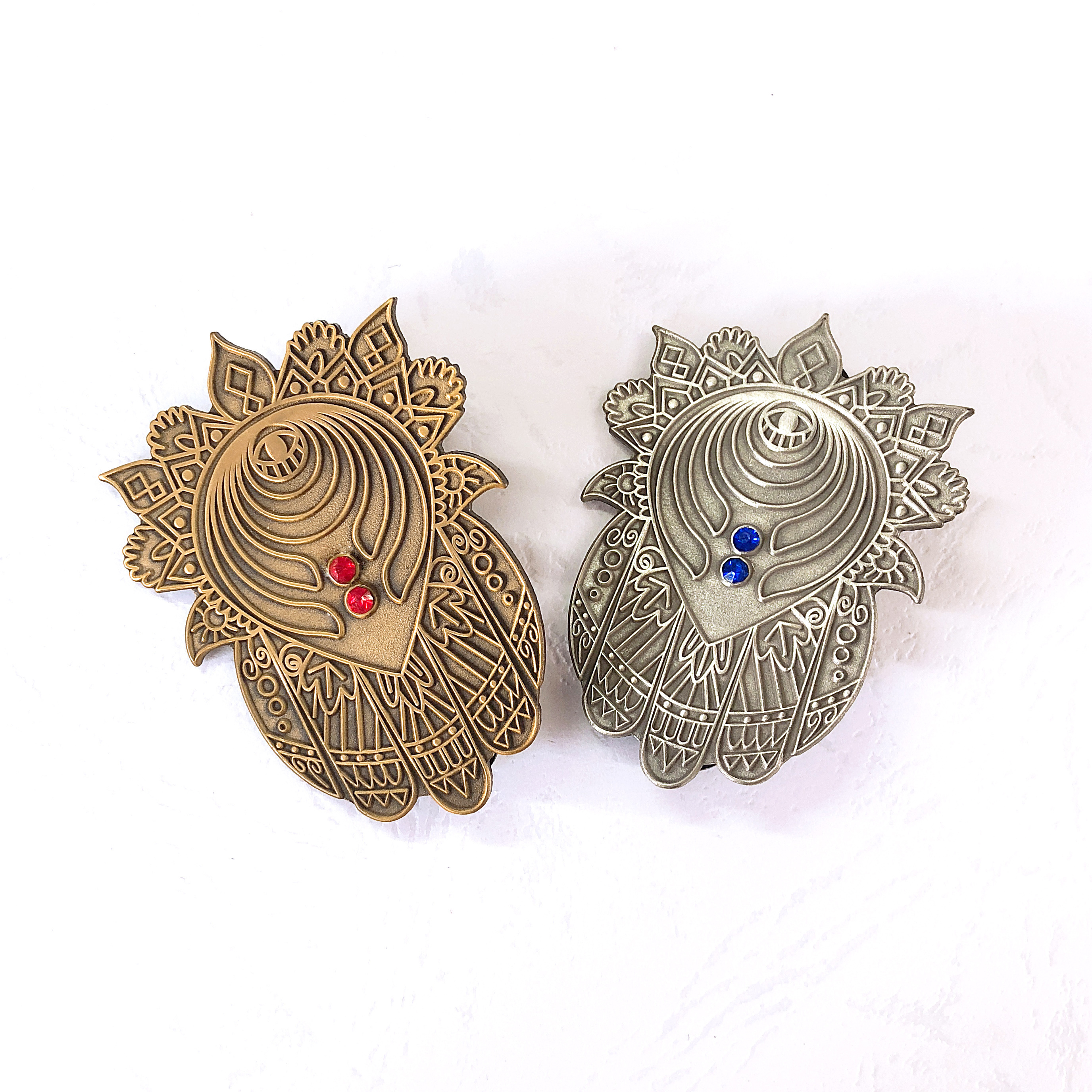 High Quality Custom Antique metal Die Struck Pin and Die cast 3D lapel pins