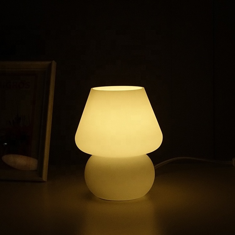 Factory Supply Table Novelty Light Glass Mushroom Night Light Desk Table Lamp Mini Mushroom Lights