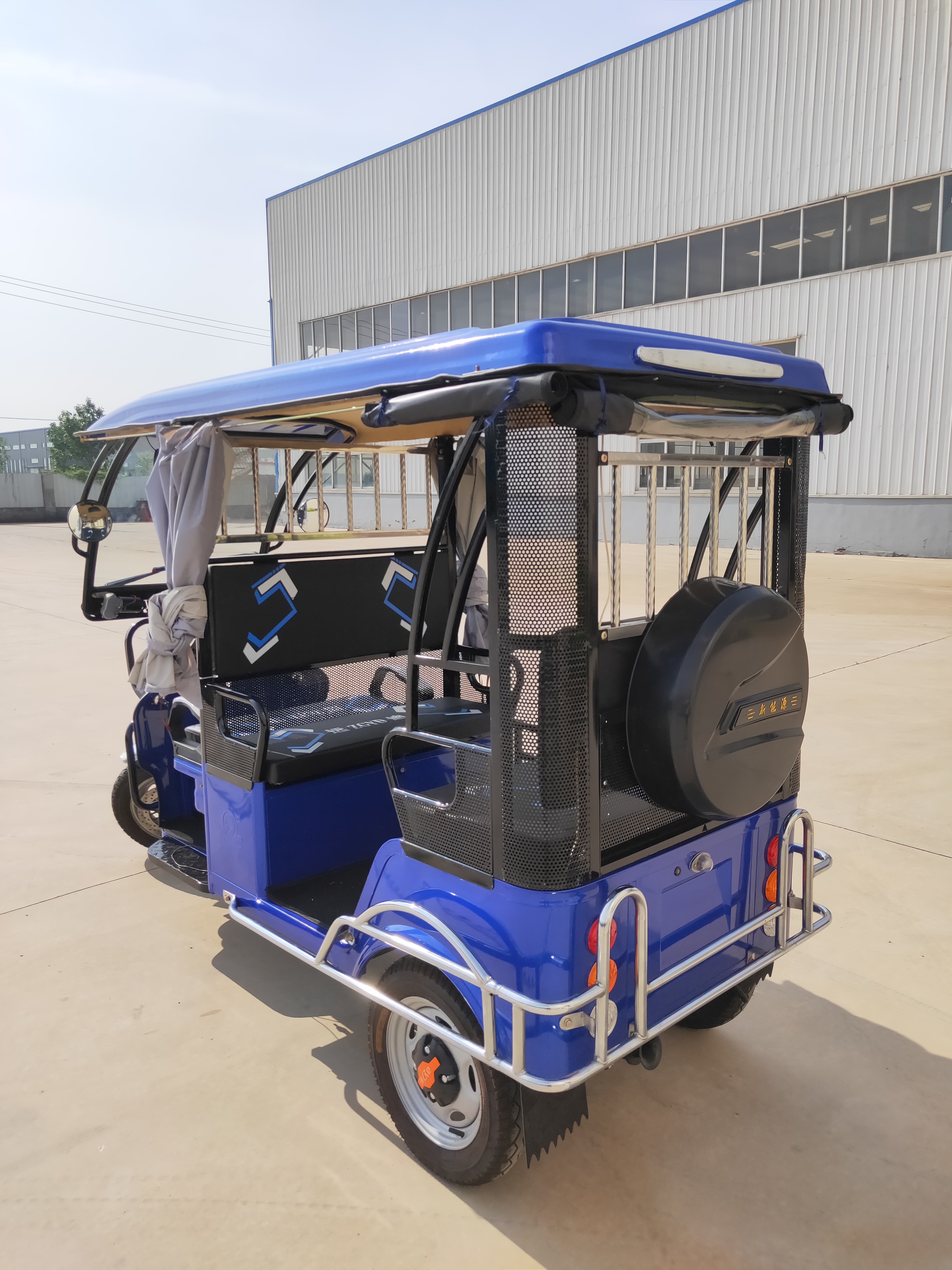 Most Popular Taxi Tuk Tuk Auto Rickshaw Electric Hybrid For Daily Life 3 Wheel 60v Closed Motorized Electric Passenger Tricycle