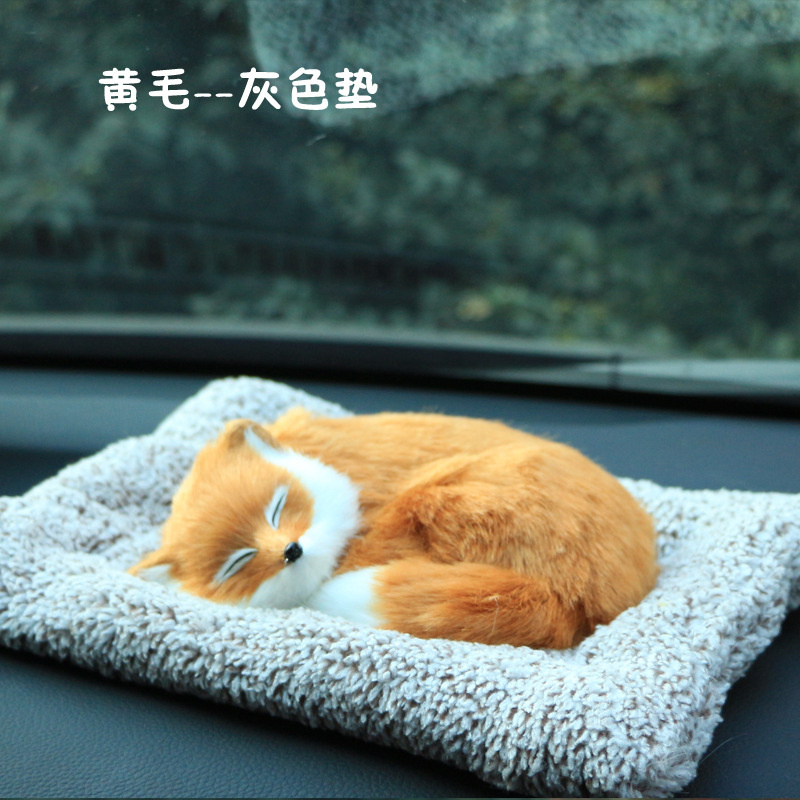 Simulation bamboo charcoal fox car with activated carbon doll car new car deodorization deodorization supplies decoration