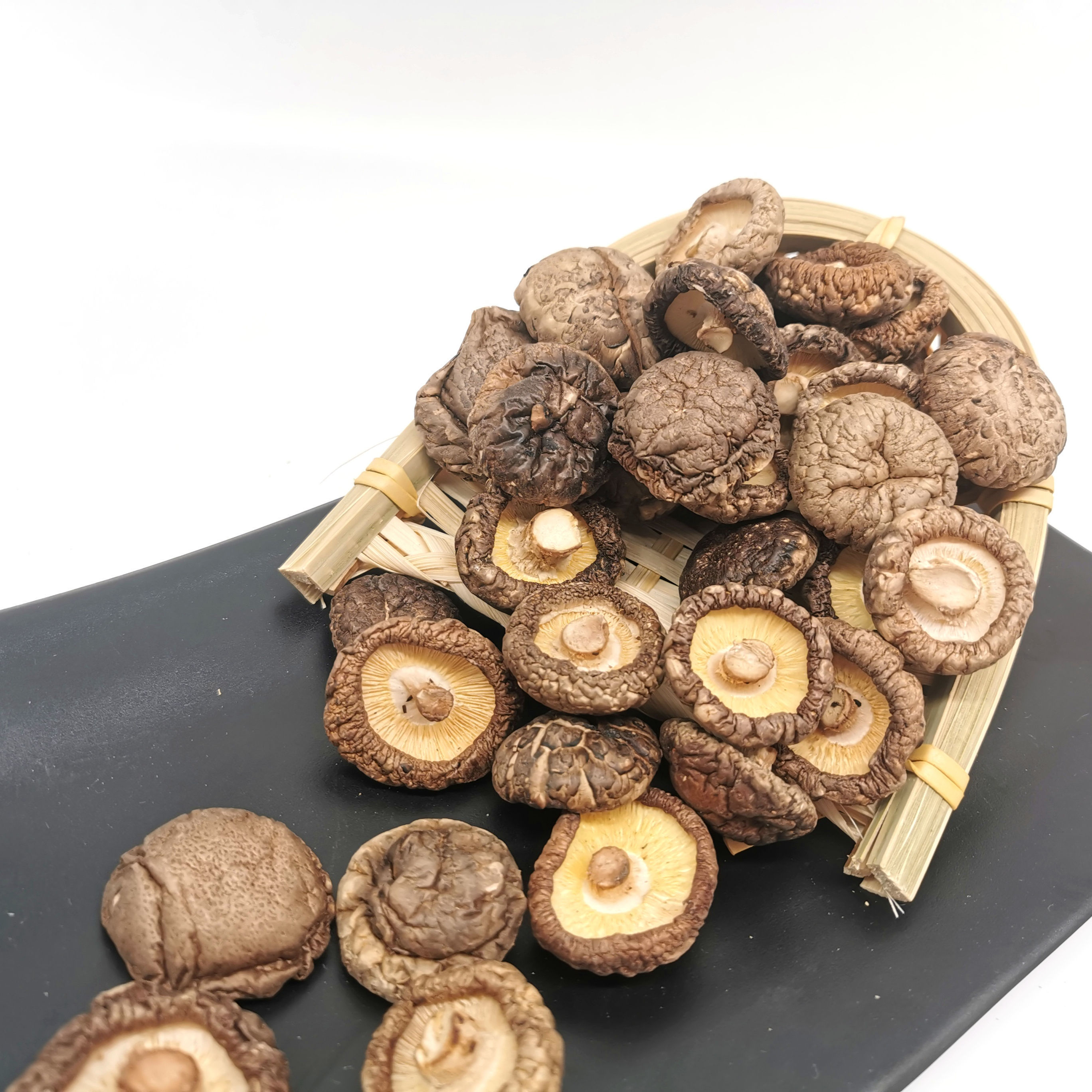 Price Dried Porcini Shiitake Mushrooms 3cm Dry Shiitake Mushrooms Wild Dried Mushroom