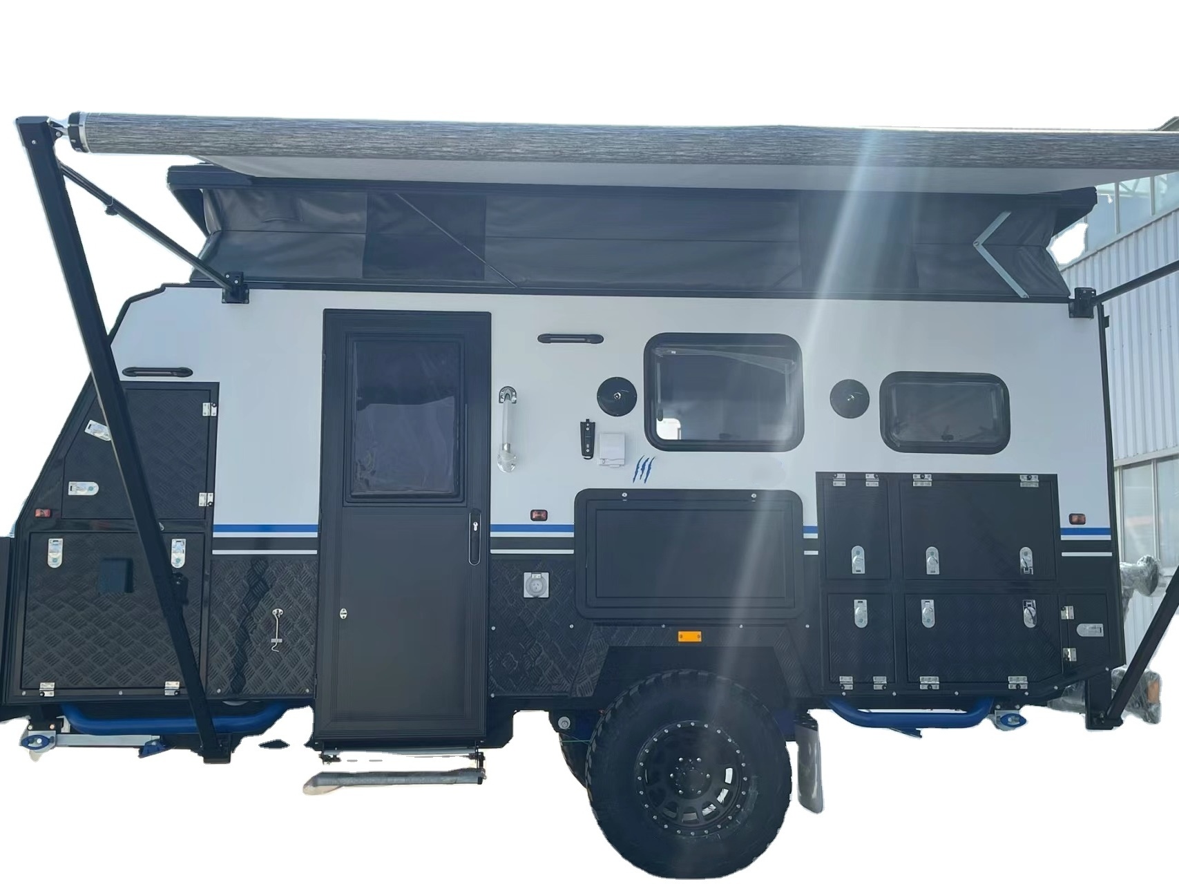 Mobile Customized Travel Trailer 4X4 Wheel Drive Expedition Truck Camper for Pickup with Foldable Tent