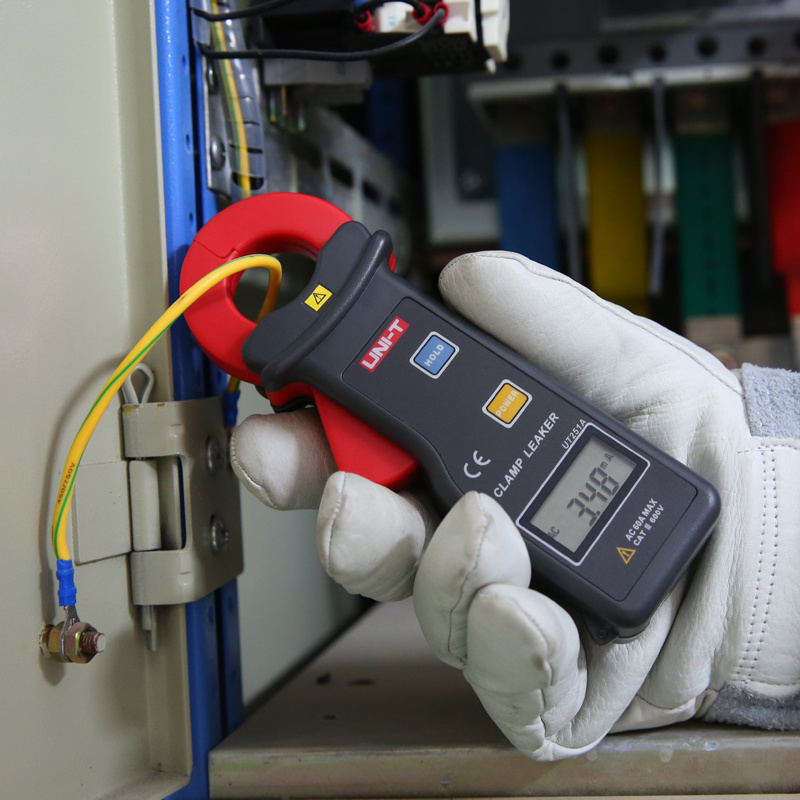 UNI-T UT251C Clamp Leakage Current Meter RS-232 Data Transmission/Data Storage Automatic Shutdown Digital Clamp Meter