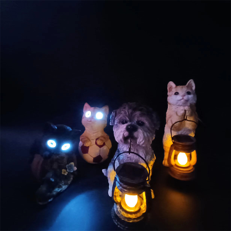 Hot Sale Waterpoof Outdoor Garden Decoration Solar Polyresin Dog Statue With Lantern