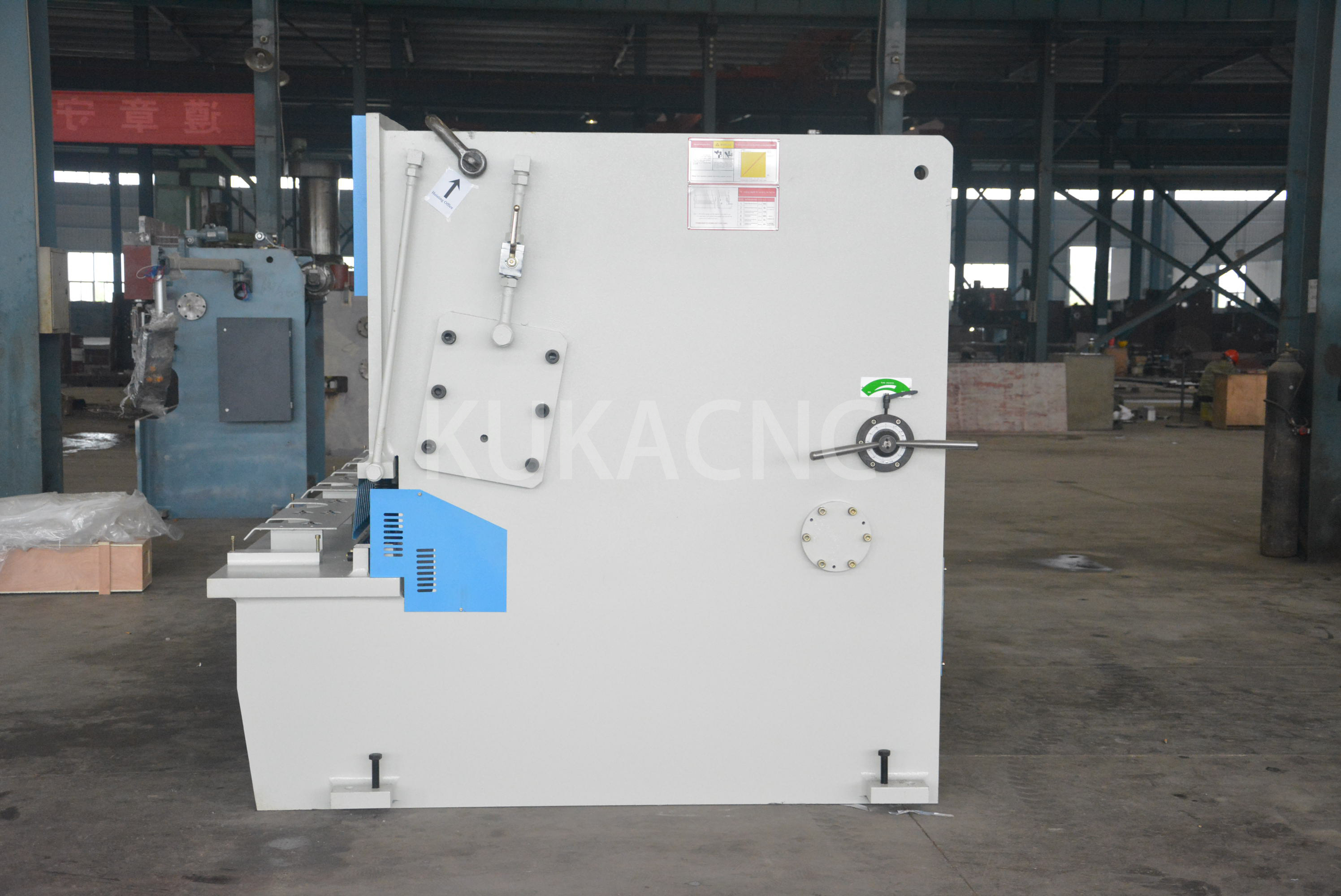 Hydraulic swing shearing machine manufacturer direct QC12K-6*3200 large fully automatic CNC stainless steel cutting machine