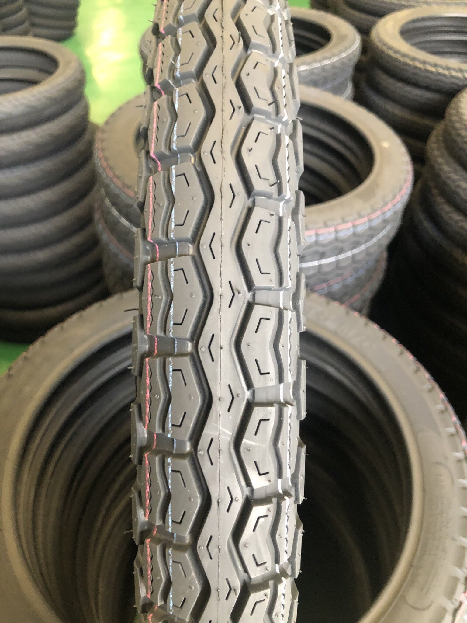 Scooter Tire 70/90-16 High-quality Tubeless Made In Vietnam