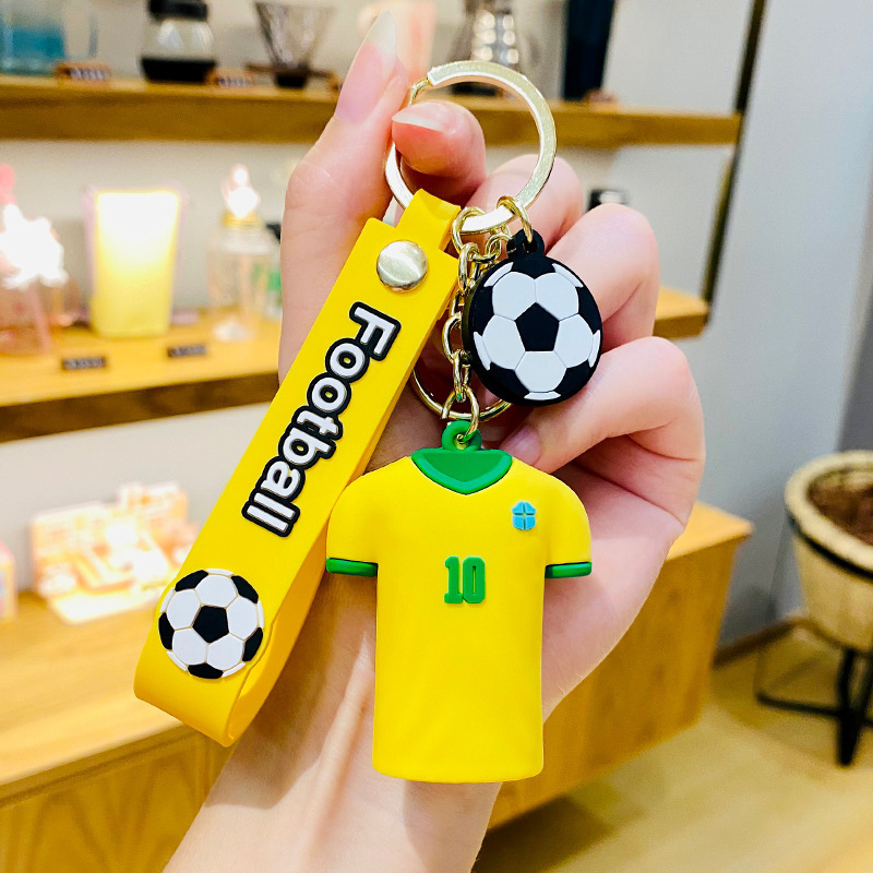 Wholesale Custom 3d Figure Shaped Cartoon Logo Keychain Hot Sale Famous Player Football Clothes Shape Keychain For Gift