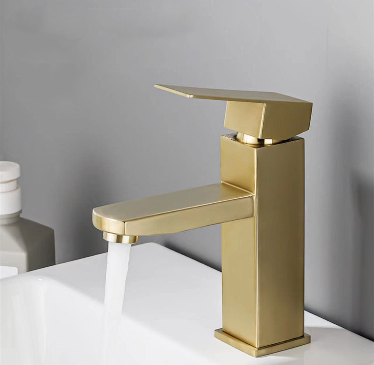 Manufacturer Stainless Steel Bathroom Wash Single Lever Water Tap Mixer Brushed Gold Bathroom Basin Faucet