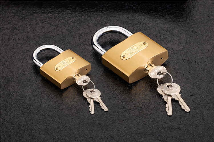 High quality safety lock Middle duty 70MM Brass Painted Iron Padlock