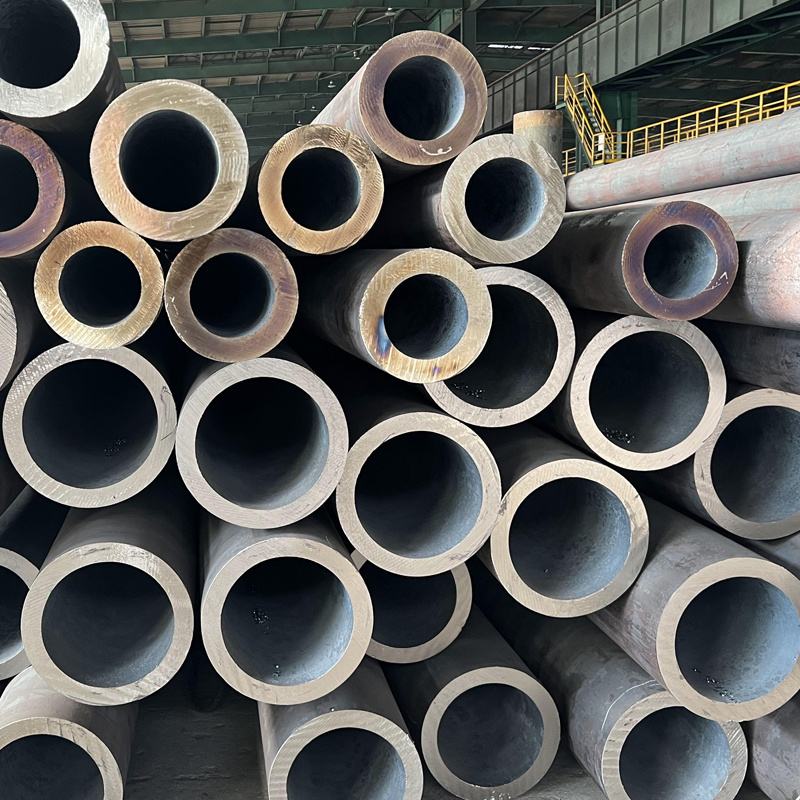 ASTM A235 Low Carbon Seamless Steel Pipes 6m Length Bending Cutting Services Chemical