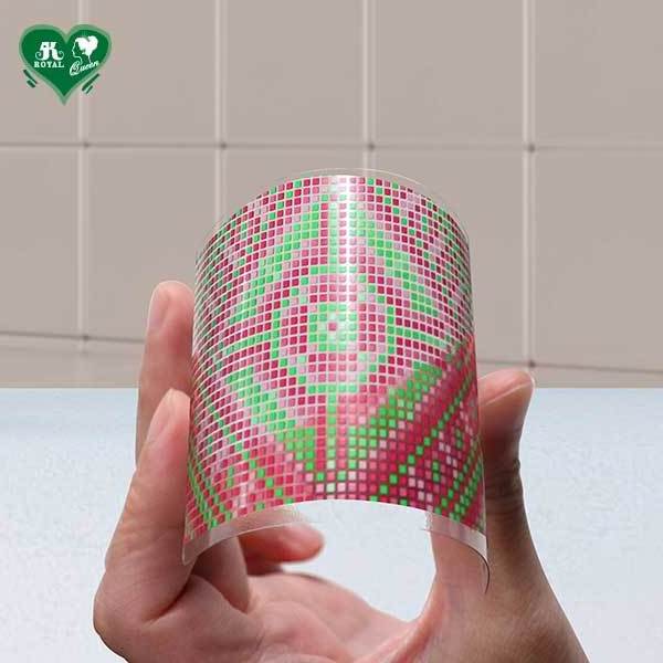 Special Pixel Totem Graphic Card Back Design Green & Pink Mosaic Plastic Playing Cards