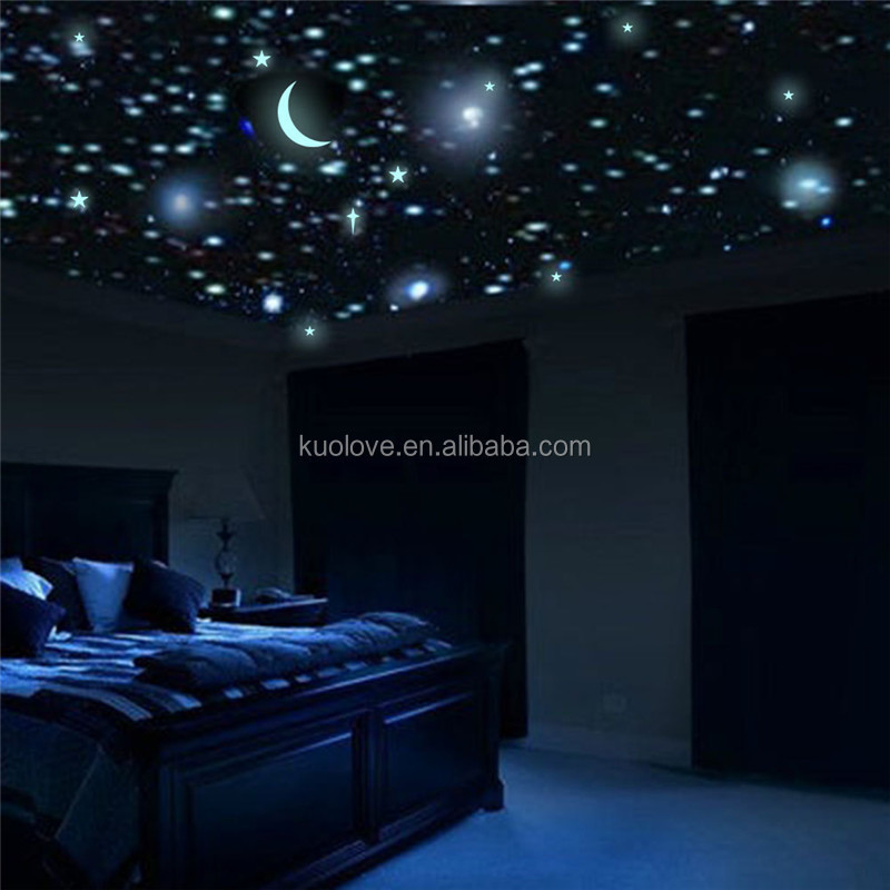 Creative Luminous Stickers For Room Wall Moon Stars Cross Glowing Wall Mural Cartoon Home Decoration For Kid's Room Wallpaper