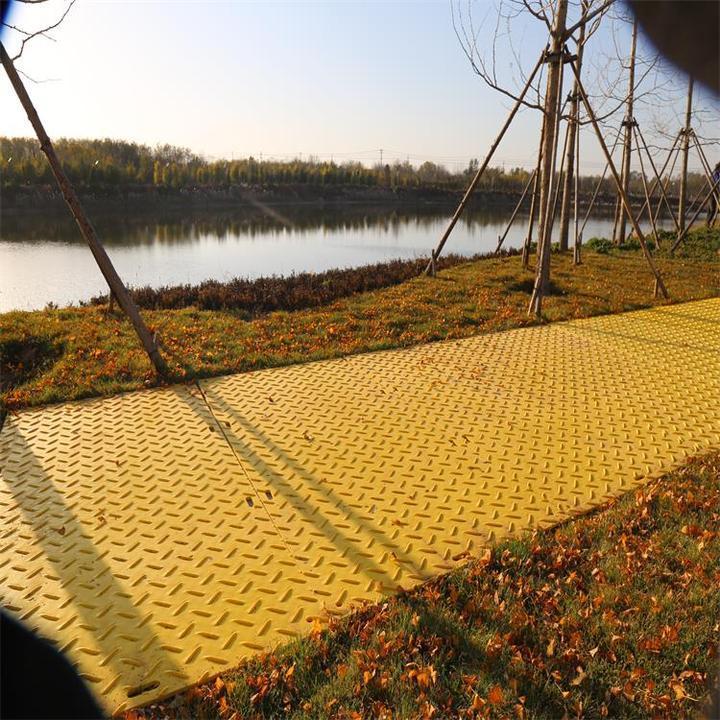 4x8 plastic uhmwpe hdpe temporary construct excavator heavy machinery road mats swamp ground floor mat