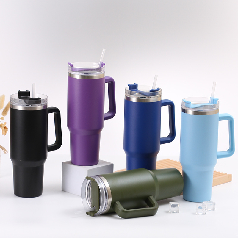 Wholesale portable mug 20oz 30oz 40oz large capacity handle thermal cold cups with lids and straws car straw cup water bottle