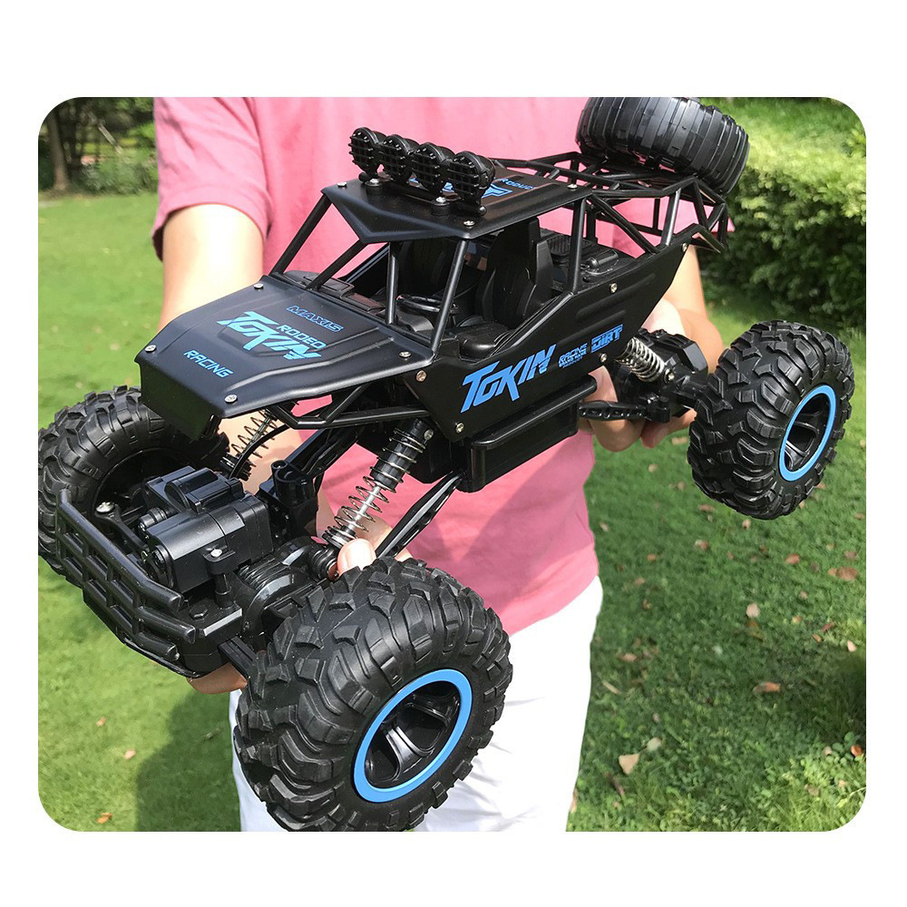 Large Size  8860 1/12 Monster Truck 4WD Off Road Vehicle Conquering All Terrain Electricity Climbing Car Kids Toy VS 6026E