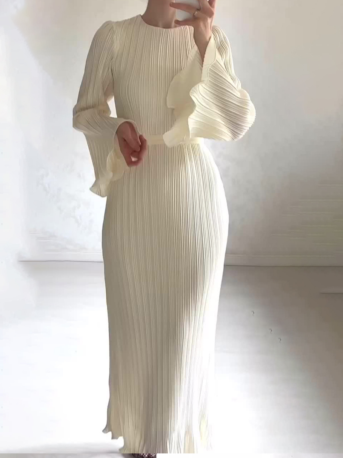 Factory Supply 2024 Spring New Pressure Pleat Flared Sleeve Maxi Dress Ladies Muslim Turkish Long Sleeve Muslim Evening Dress