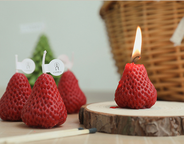 Romantic Love Fruit Strawberry Shaped Scented Candles Aromatic Candles Velas Aromatica for Home Decoration Wedding