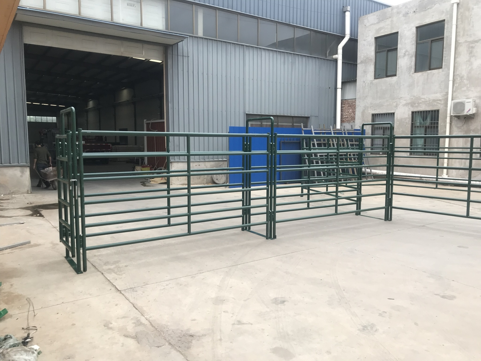 Galvanized 12 ft. 6-Bar Economy Corral Panel  Cattle Livestock Farm Horse Sheep Yards Panels Fence Frames Gates