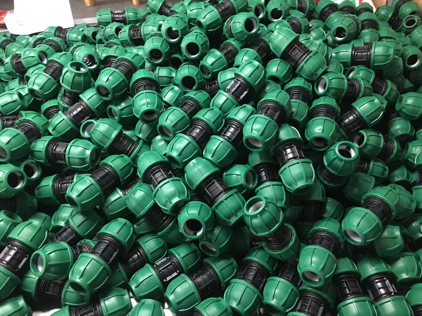 HDPE Compression Fittings IRRIPLAST KEXING HDPE PE PN10 PN16 16Bar PP Compression Fittings PP Male Threaded Coupling Adaptor